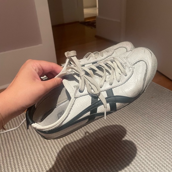 Onitsuka Tiger Mexico 66 White and Black Sneakers - Picture 9 of 9